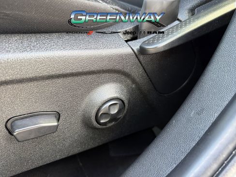 Used 2015 Dodge Journey Crossroad w/ Flexible Seating Group FWD image 15