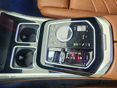 Used 2023 BMW i7 xDrive60 image 58