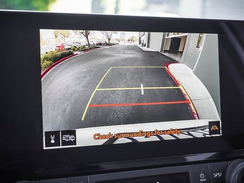 Used 2024 Toyota Grand Highlander AWD image 15