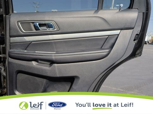 Used 2018 Ford Explorer XLT w/ Equipment Group 202A image 32
