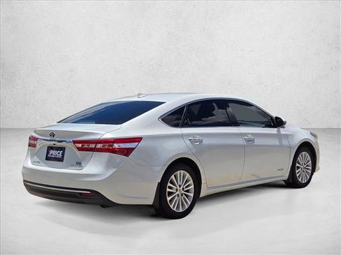 Used 2013 Toyota Avalon Limited FWD image 5