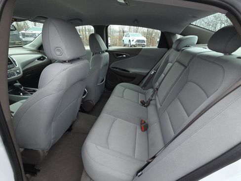 Used 2025 Chevrolet Malibu LT image 28