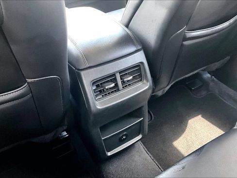 Used 2024 Ford Edge SEL AWD/4WD image 34