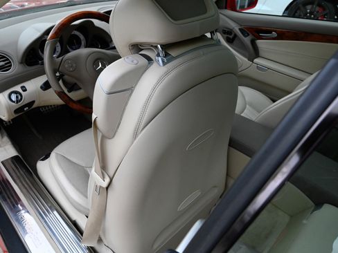 Used 2009 Mercedes-Benz SL 550 image 24