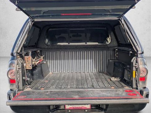 Used 2013 Toyota Tacoma 4x4 Double Cab w/ TRD Sport Pkg image 6