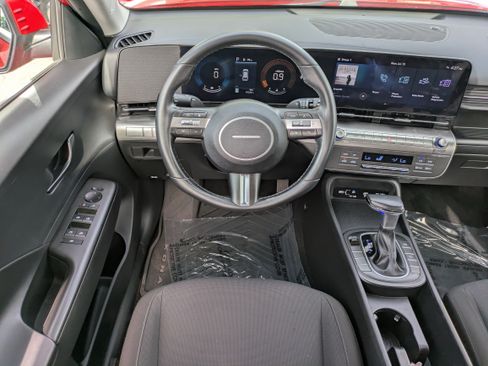 Used 2024 Hyundai Kona SEL FWD image 15