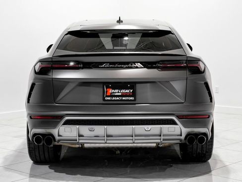 Used 2022 Lamborghini Urus image 8