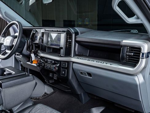 Used 2024 Ford F250 XL w/ STX Appearance Package image 18