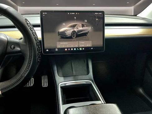 Used 2022 Tesla Model Y Performance AWD/4WD image 11