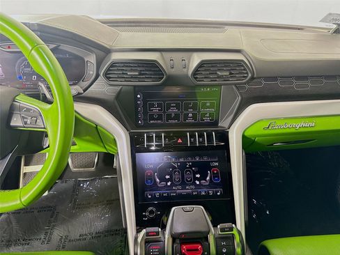 Used 2019 Lamborghini Urus image 8