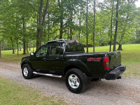 Used 2002 Nissan Frontier SE AWD/4WD image 23