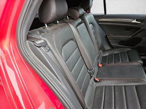 Used 2020 Volkswagen GTI SE image 18