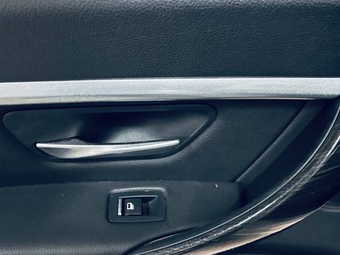 Used 2017 BMW 330i xDrive Sedan AWD/4WD image 36