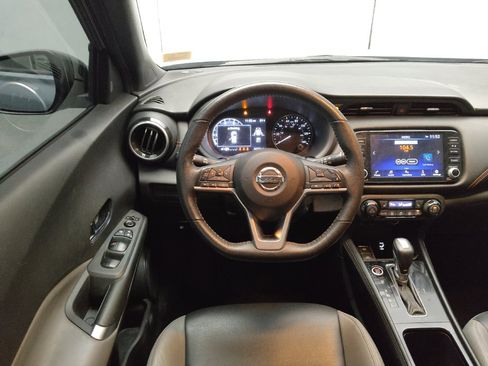 Used 2021 Nissan Kicks SR w/ SR Premium Package FWD image 22