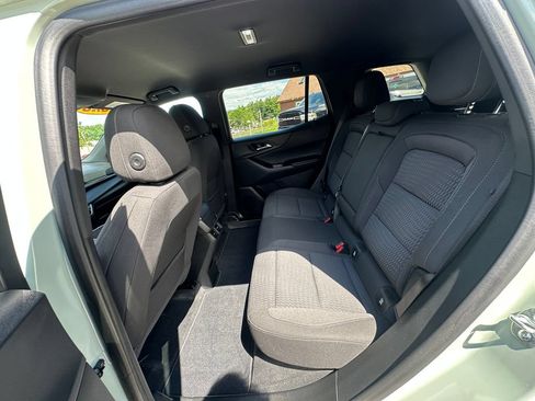Used 2025 Chevrolet Equinox LT w/ Safety and Technology Package AWD/4WD image 18