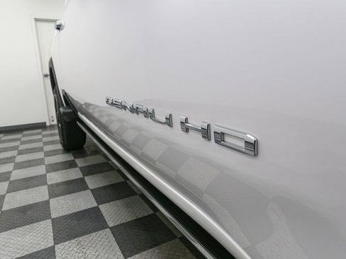 Used 2024 GMC Sierra 2500 Denali Ultimate image 8