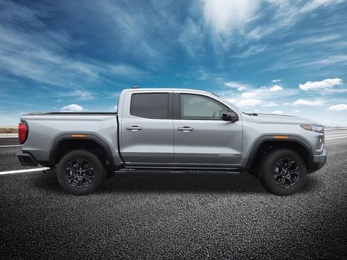 Used 2025 GMC Canyon Elevation w/ Convenience Package RWD image 18