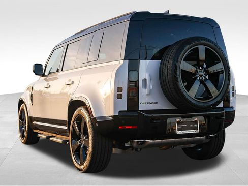 New 2026 Land Rover Defender 110 X-Dynamic SE AWD/4WD image 7