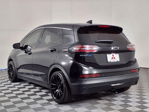 Used 2022 Chevrolet Bolt LT w/ Infotainment Package image 5