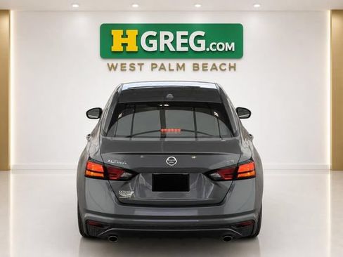 Used 2019 Nissan Altima 2.5 SR FWD image 8