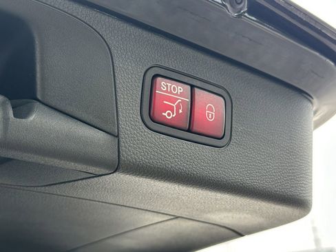 Certified 2022 Mercedes-Benz GLC 300 image 22