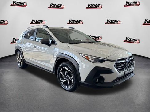 Used 2024 Subaru Crosstrek 2.0i Premium image 3