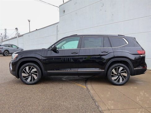 New 2026 Volkswagen Atlas SEL image 2