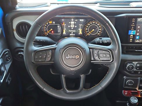 Used 2024 Jeep Wrangler Willys image 21