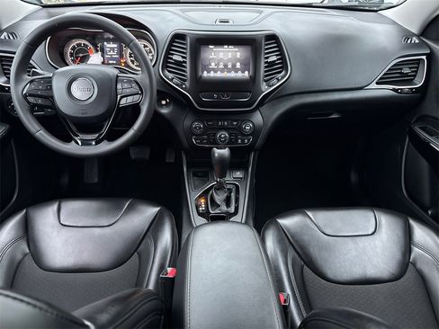 Used 2020 Jeep Cherokee Latitude Plus image 21