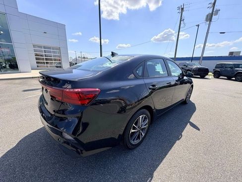 Used 2023 Kia Forte LXS FWD image 2