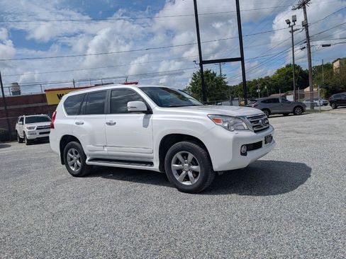 Used 2013 Lexus GX 460 Premium AWD/4WD image 3