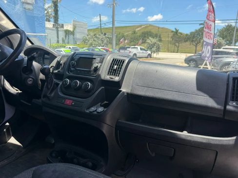 Used 2019 RAM ProMaster 2500 FWD image 11