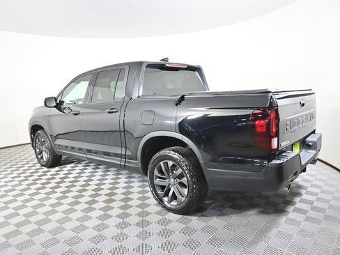 Used 2025 Honda Ridgeline Sport image 4