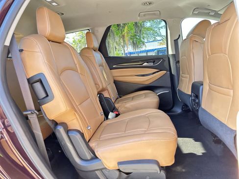 Used 2018 Buick Enclave Essence image 14