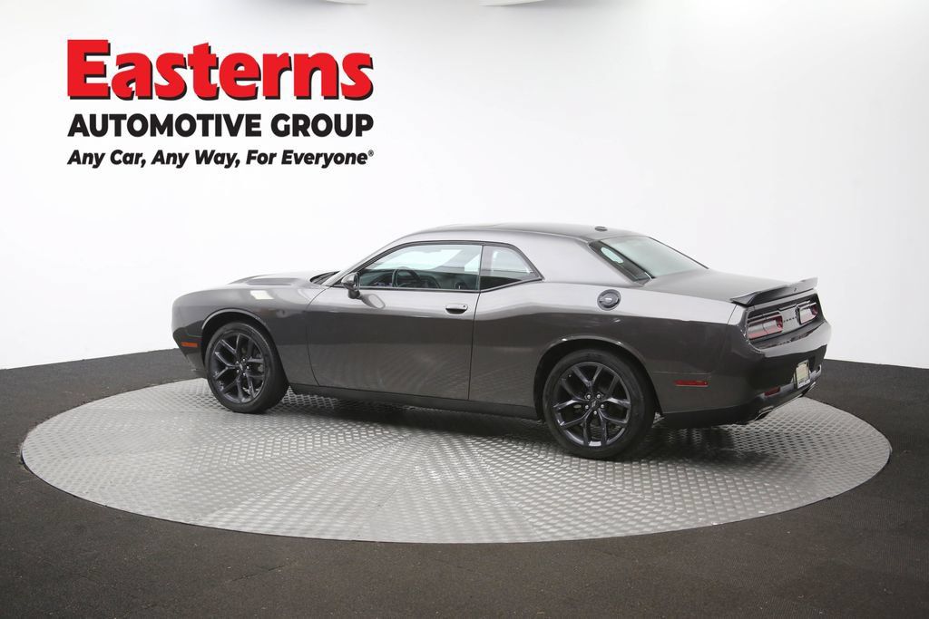 Used 2022 Dodge Challenger SXT w/ Driver Convenience Group RWD image 60