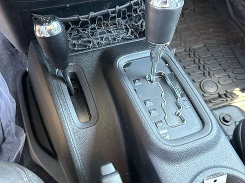 Used 2015 Jeep Wrangler Unlimited Sport w/ Quick Order Package 24S AWD/4WD image 6