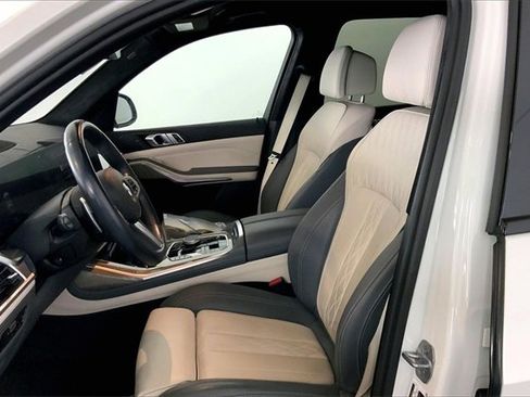 Certified 2023 BMW X7 xDrive40i w/ M Sport Package image 9