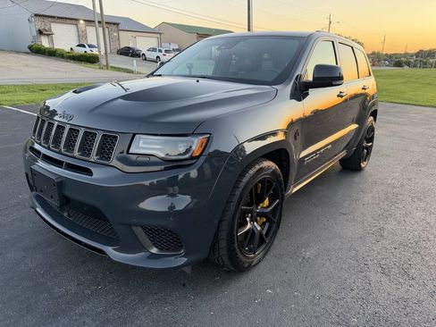 Used 2018 Jeep Grand Cherokee Trackhawk AWD/4WD image 2
