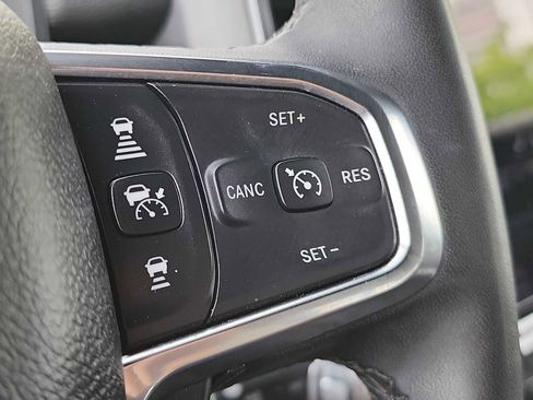 Used 2025 RAM 1500 Laramie AWD/4WD image 28