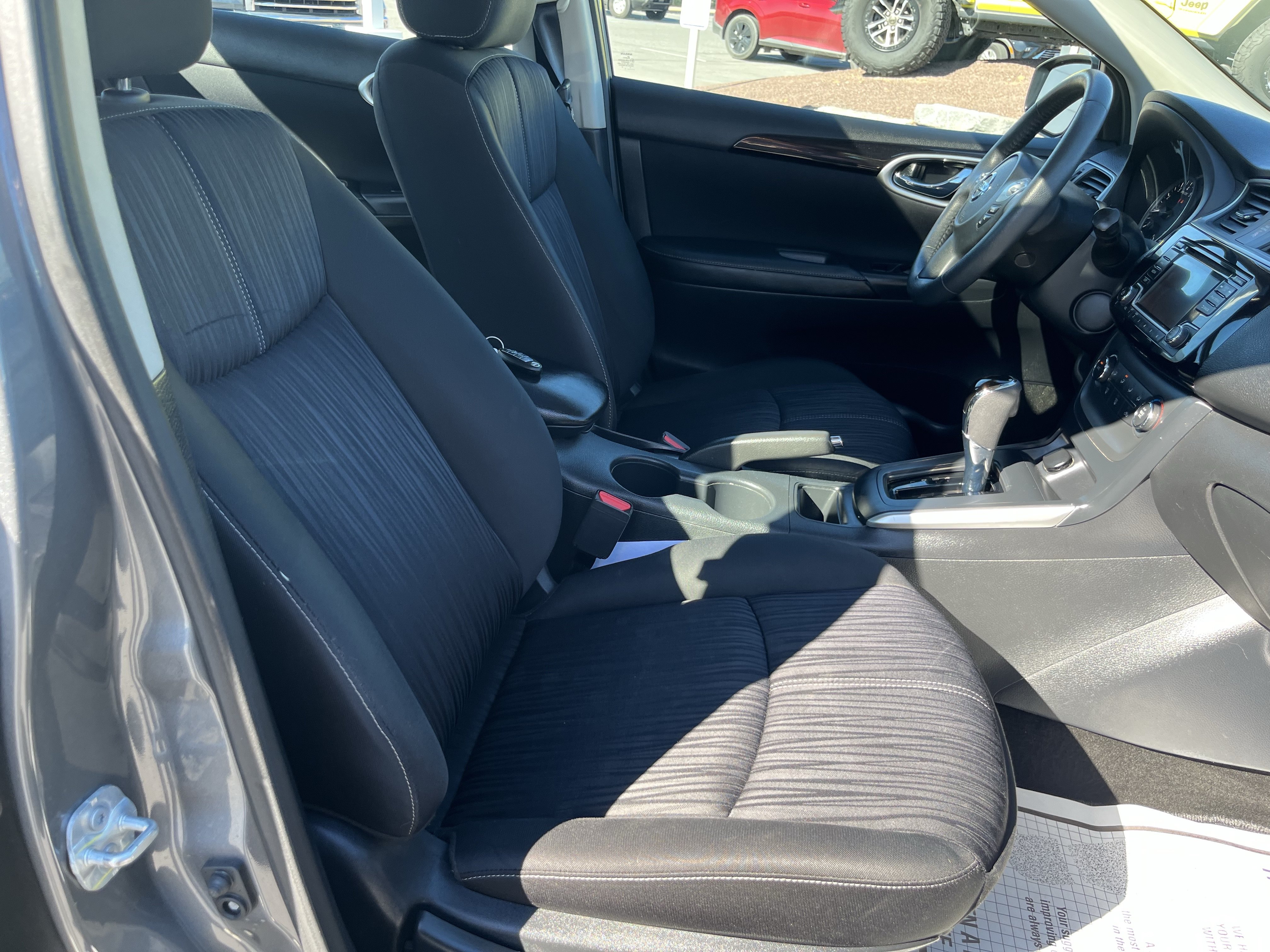Used 2017 Nissan Sentra SV w/ Style Package FWD image 3
