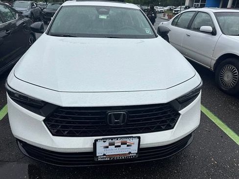 Used 2024 Honda Accord Sport image 3