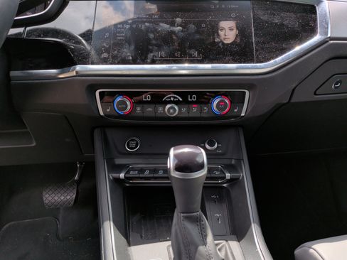 Used 2023 Audi Q3 2.0T Premium Plus w/ Premium Plus Package AWD/4WD image 23