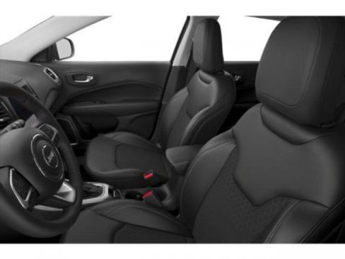 Used 2018 Jeep Compass Latitude w/ Popular Equipment Group AWD/4WD image 12