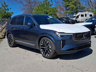 New 2026 Volvo XC90 T8 Ultra w/ Lounge Package