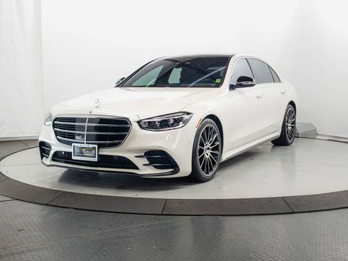 Used 2022 Mercedes-Benz S 580 4MATIC Sedan image 3