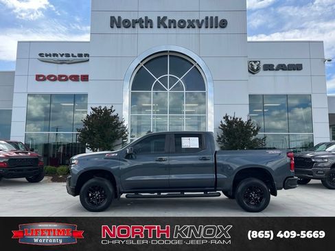 Used 2021 Chevrolet Silverado 1500 LT Trail Boss w/ Convenience Package II AWD/4WD image 2