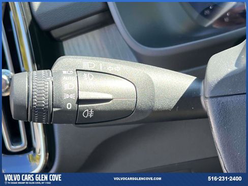 Certified 2025 Volvo XC40 B5 Plus w/ Climate Package image 23