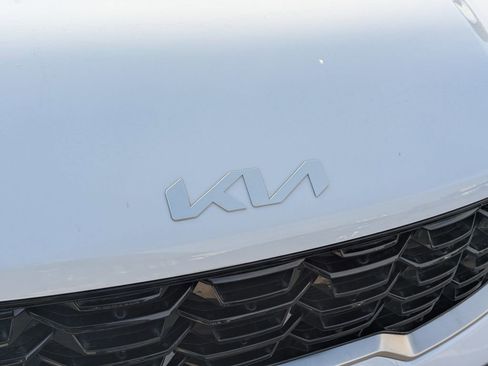 Used 2024 Kia Sorento S image 11