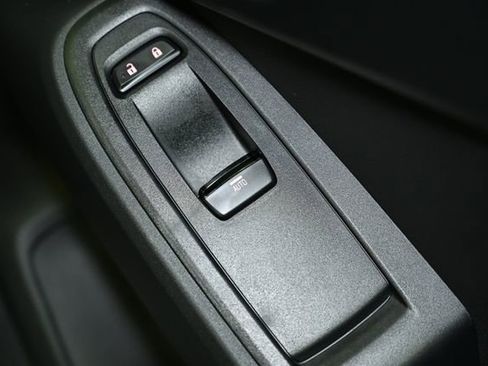 Used 2025 Subaru Crosstrek 2.5i Premium w/ Crosstrek Mirror Package image 50