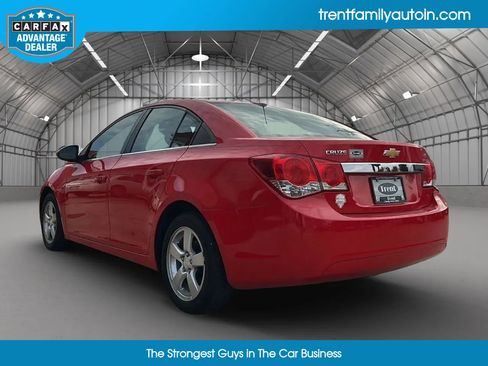 Used 2016 Chevrolet Cruze LT image 6